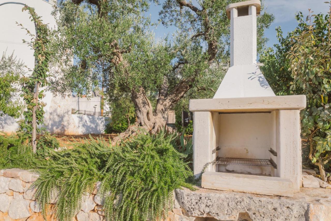 Trulli Harmonia Con Piscina - Alberobello Bagian luar foto
